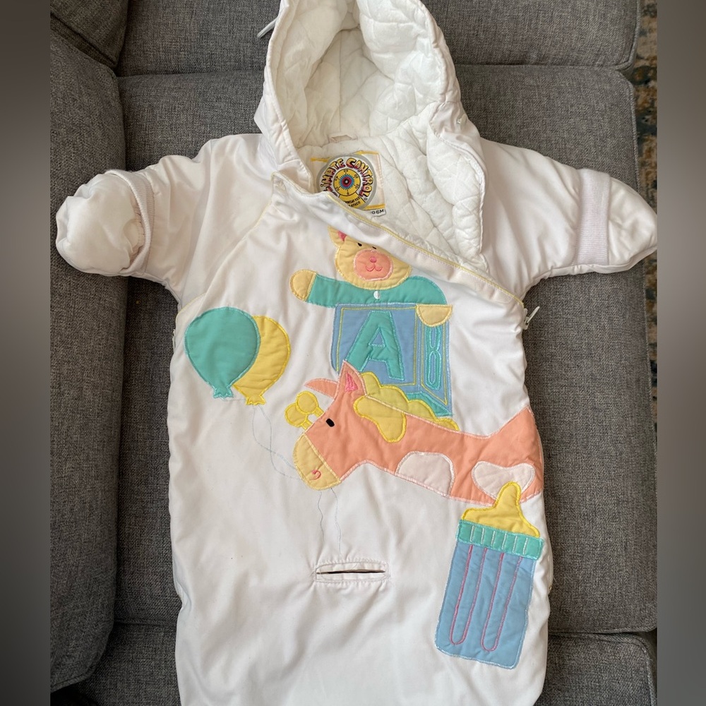 Climate Control baby White Baby 0-6M Snow Suit Animal Appliqué VGUC vintage